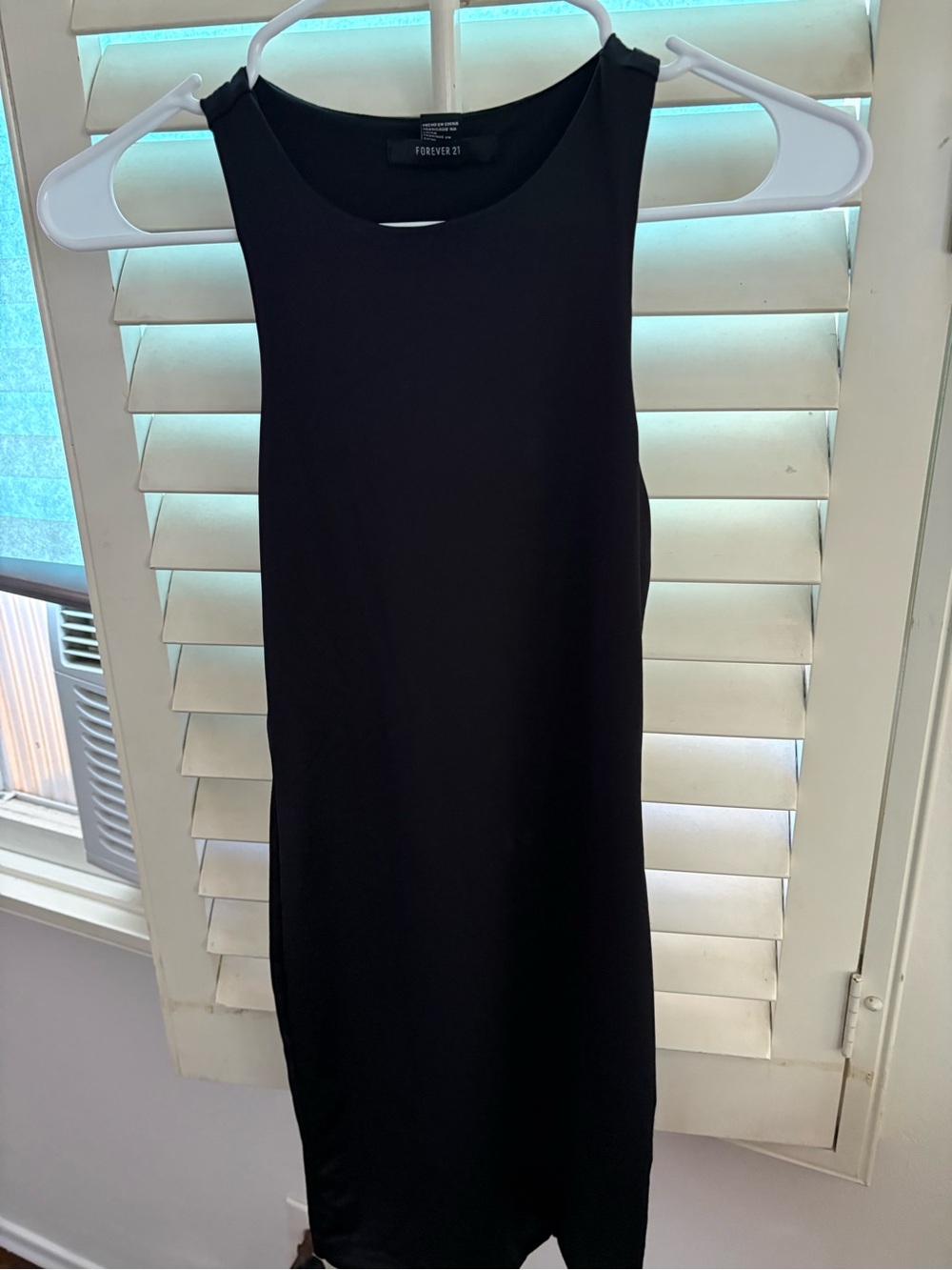 Forever 21 Black Sleeveless Midi Shift Dress